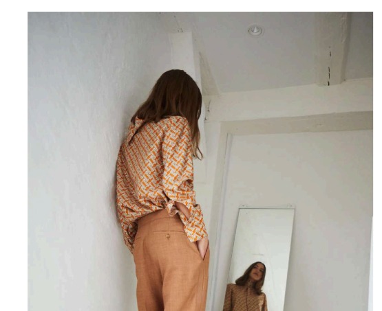 Vogue España — Los consejos para perder el miedo a hablar en público